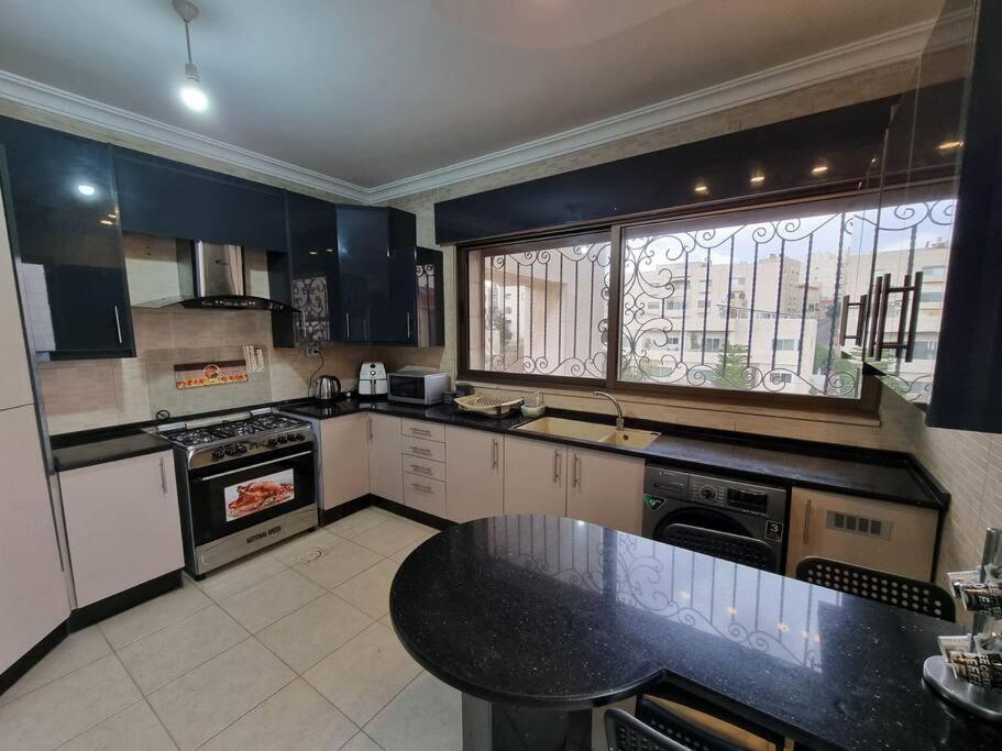 Deir Ghbar 3 Rooms Apart Amman Exterior photo